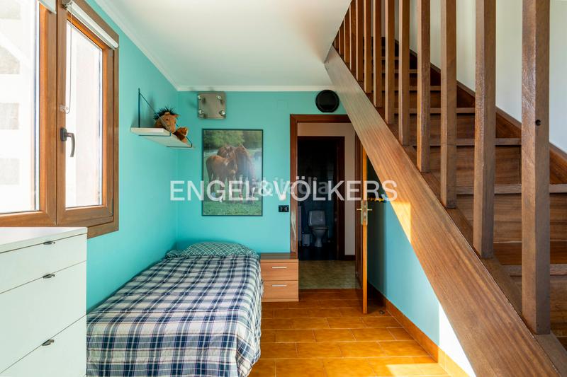 Foto dc309f91-4792-4e1e-b2d4-8578cf5d3d7f. Maison jumelée avec chauffage parking dans Hernialde