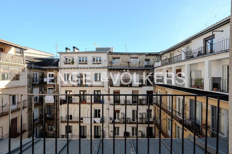 Foto b3de75ed-193e-4091-a178-f57617cc5a9f. Piccolo appartamento con riscaldamento in Área Romántica Donostia - San Sebastián