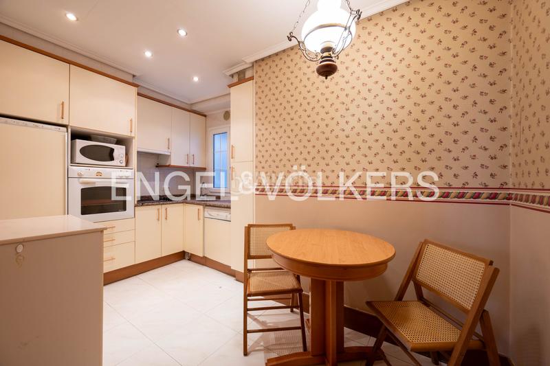 Foto e6586fc6-3fc1-4265-8e6b-6ce55ad69403. Piccolo appartamento con riscaldamento in Área Romántica Donostia - San Sebastián