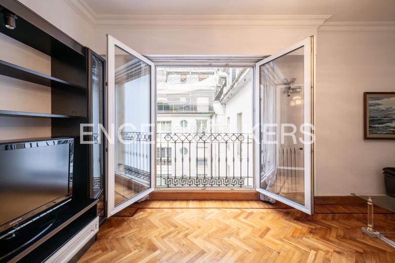 Foto 261b5717-5aac-4976-a252-fc1f109c06f2. Piccolo appartamento con riscaldamento in Área Romántica Donostia - San Sebastián