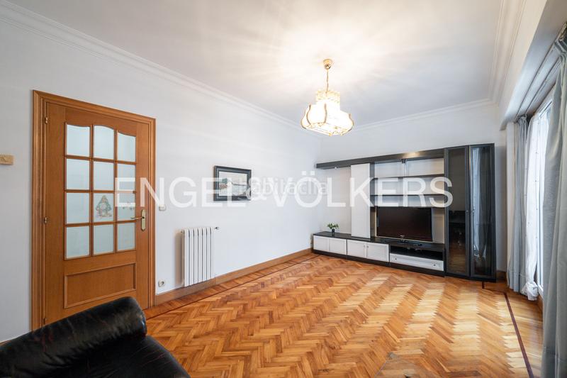 Foto 479b91ae-73d5-4f7a-85eb-81bc0dd37ff3. Piccolo appartamento con riscaldamento in Área Romántica Donostia - San Sebastián