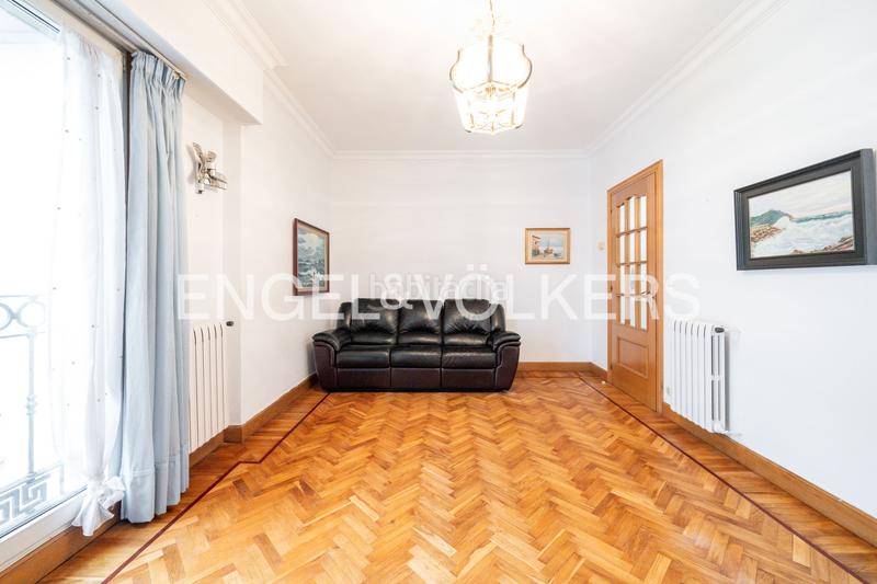 Foto 5df0efc2-be7e-4cc1-99b1-1140ceac50cd. Piccolo appartamento con riscaldamento in Área Romántica Donostia - San Sebastián