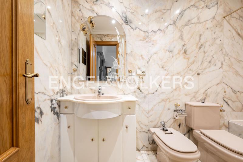 Foto 8b2413b0-41b5-445c-b20e-8ddee549e86f. Piccolo appartamento con riscaldamento in Área Romántica Donostia - San Sebastián