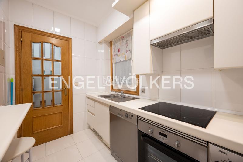 Foto ab32286f-7bd2-41eb-b7ae-4270507bdb25. Piccolo appartamento con riscaldamento in Área Romántica Donostia - San Sebastián