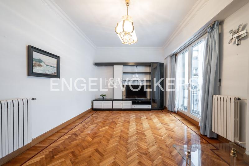 Foto f3729ed8-6552-412f-aa9b-c71237f594df. Piccolo appartamento con riscaldamento in Área Romántica Donostia - San Sebastián