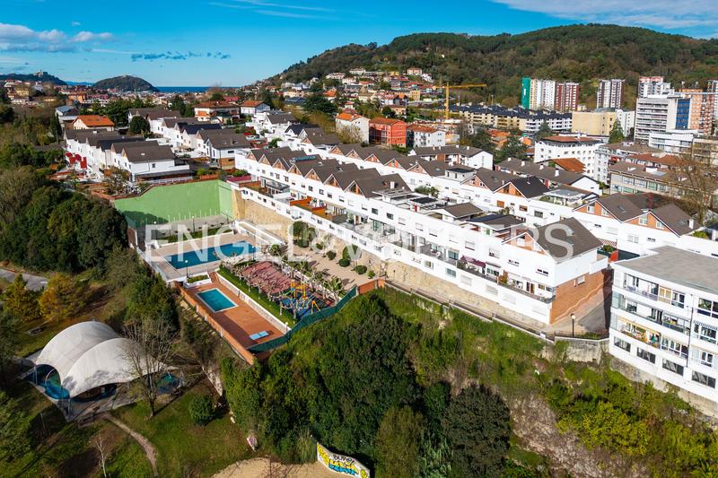 Foto 12de26ca-d662-4302-80f5-c19a50f3fe8e. Haus mit heizung parking pool in Miracruz Donostia - San Sebastián