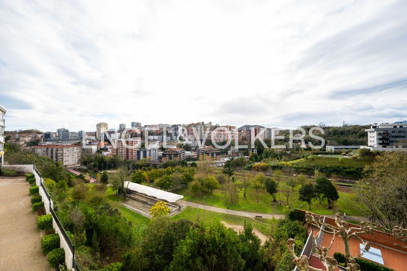 Foto 16f6e400-028d-4aef-8467-efd21af85094. Haus mit heizung parking pool in Miracruz Donostia - San Sebastián