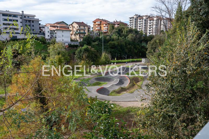 Foto 23e82e5b-277a-4223-a2ed-26060d688df5. Haus mit heizung parking pool in Miracruz Donostia - San Sebastián