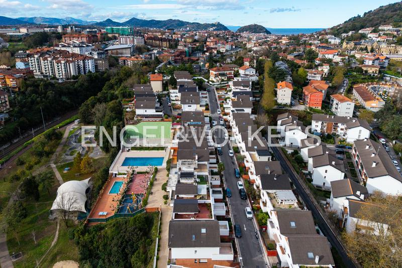 Foto 27c1ed1b-1f54-4023-87a7-2b6450a18da1. Haus mit heizung parking pool in Miracruz Donostia - San Sebastián