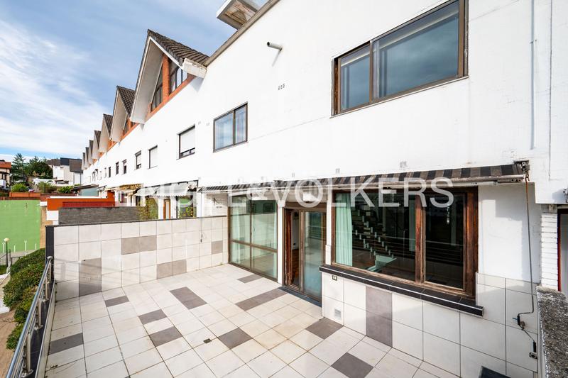 Foto 44c1e6b0-8ac2-4437-8ad3-e64841b3ea34. Haus mit heizung parking pool in Miracruz Donostia - San Sebastián