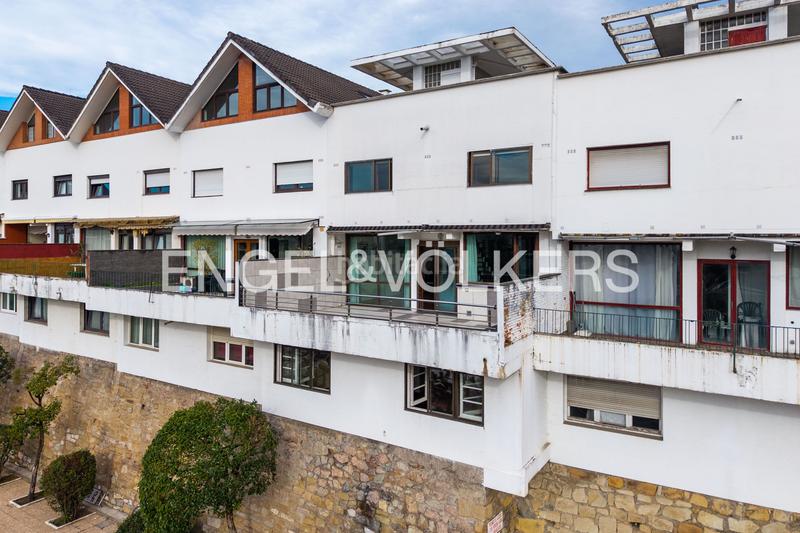 Foto 65fb3335-53d4-4a22-800c-4a05a1f6afef. Haus mit heizung parking pool in Miracruz Donostia - San Sebastián