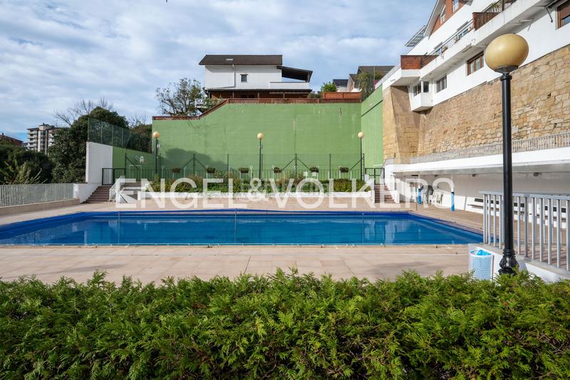 Foto 66faba87-f6f6-45a2-96c1-86065015acde. Haus mit heizung parking pool in Miracruz Donostia - San Sebastián