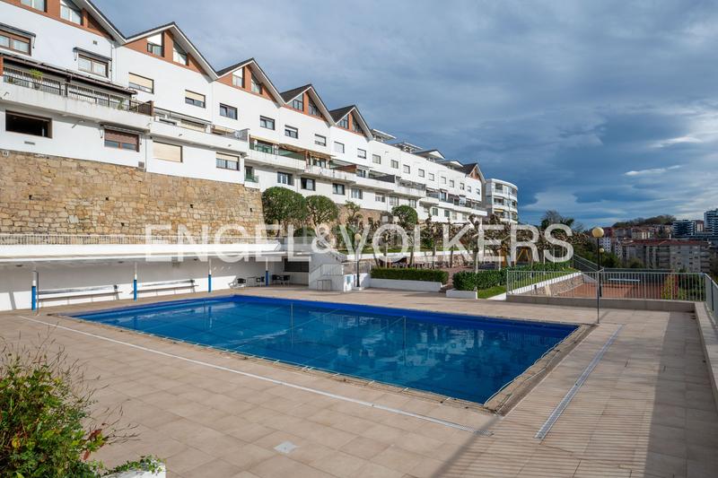 Foto a9ec45c2-0bf2-4146-b17b-60fe028d3c35. Haus mit heizung parking pool in Miracruz Donostia - San Sebastián