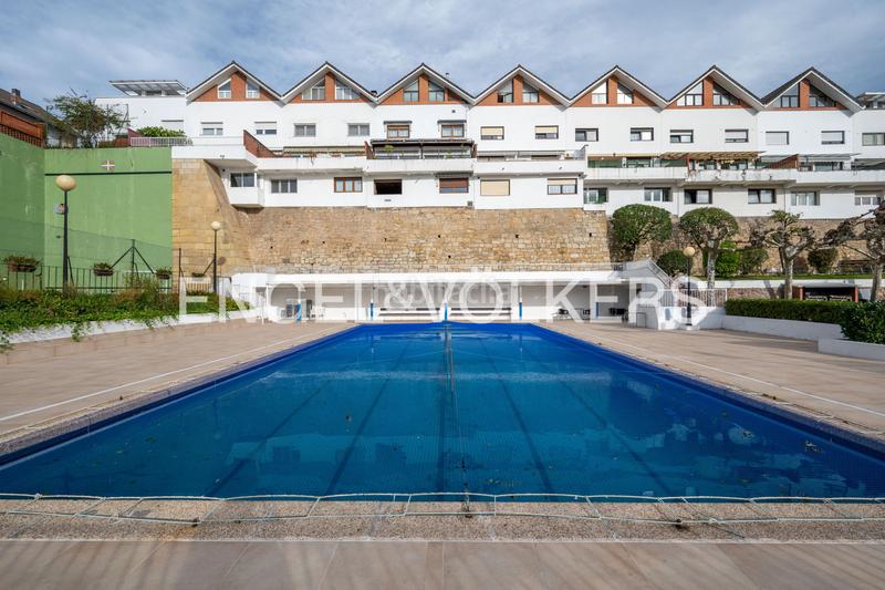 Foto ac09194c-5869-4ced-85d7-3e98f15ab282. Haus mit heizung parking pool in Miracruz Donostia - San Sebastián