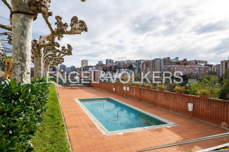 Foto c5d95770-d155-4da0-8b5b-1e3bae14f514. Haus mit heizung parking pool in Miracruz Donostia - San Sebastián