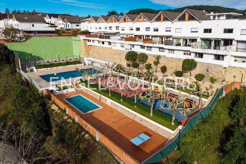 Foto c6953ca5-a940-45b3-8fe9-0f0dacfe858a. Haus mit heizung parking pool in Miracruz Donostia - San Sebastián