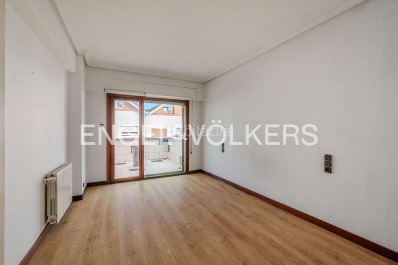 Foto c8fde592-5a83-49c7-8f1f-a72dcacb47d2. Haus mit heizung parking pool in Miracruz Donostia - San Sebastián