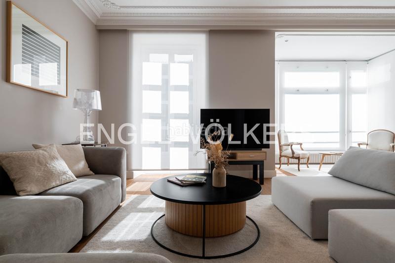 Foto 169973e4-af00-42ad-8267-234a5791ca2a. Alquiler apartamento exclusivo piso reformado en avenida de la libertad. en Donostia - San Sebastián