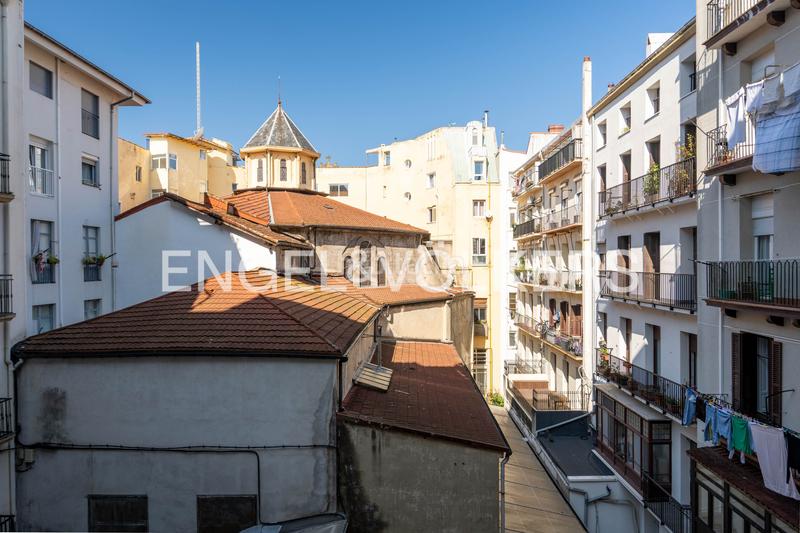 Foto 2b781271-3ea4-4258-aa17-75659b354aec. Alquiler apartamento exclusivo piso reformado en avenida de la libertad. en Donostia - San Sebastián