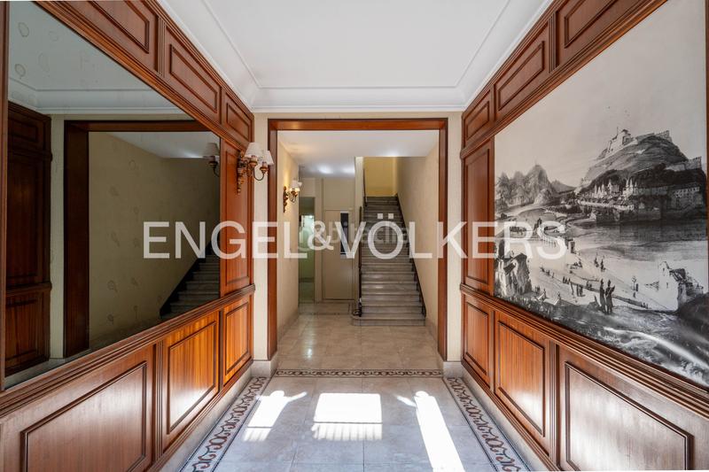 Foto 50d21fe1-ce6c-4621-b253-8f719b8b5377. Alquiler apartamento exclusivo piso reformado en avenida de la libertad. en Donostia - San Sebastián