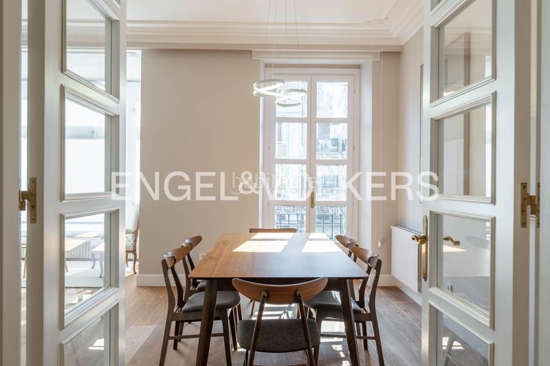 Foto 8b0b4a44-faad-4601-b068-7ac56ee096a3. Alquiler apartamento exclusivo piso reformado en avenida de la libertad. en Donostia - San Sebastián