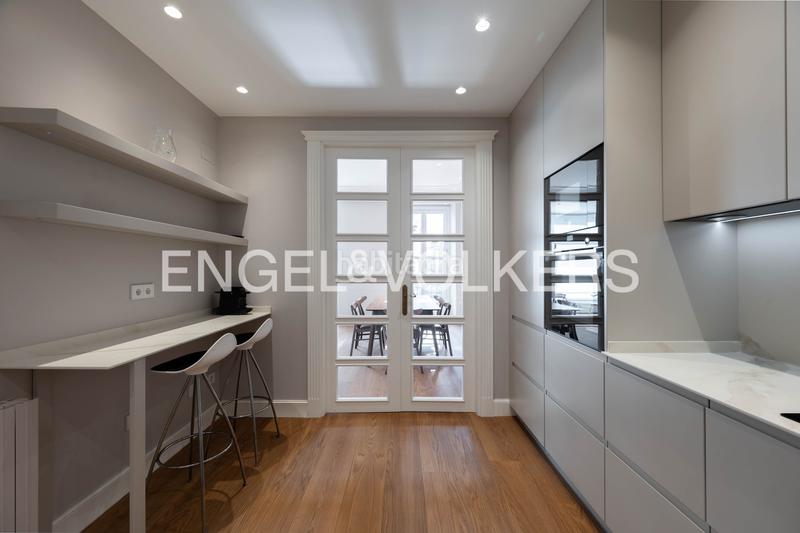 Foto d703d5f0-ea49-44fe-bb22-969b1a9b6ee3. Alquiler apartamento exclusivo piso reformado en avenida de la libertad. en Donostia - San Sebastián
