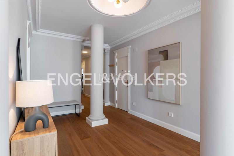Foto ee2f72c4-6c0c-4f4d-a1a6-753ab6a88f81. Alquiler apartamento exclusivo piso reformado en avenida de la libertad. en Donostia - San Sebastián