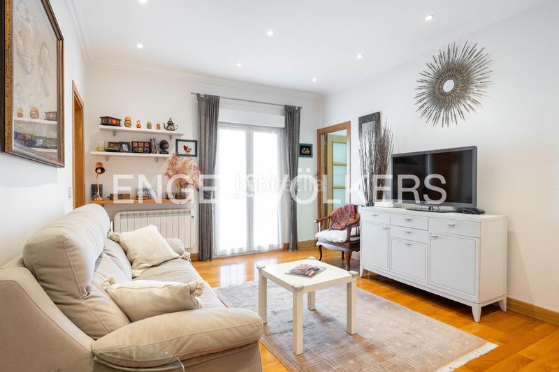 Foto b2a1ed84-7c60-4d15-8bdb-d472900512a4. Piccolo appartamento con riscaldamento in Área Romántica Donostia - San Sebastián