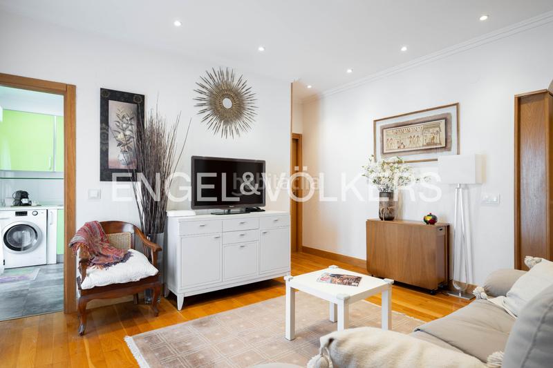 Foto bcd454cb-3c2c-48ab-aa15-2d2d9a1c67b2. Piccolo appartamento con riscaldamento in Área Romántica Donostia - San Sebastián