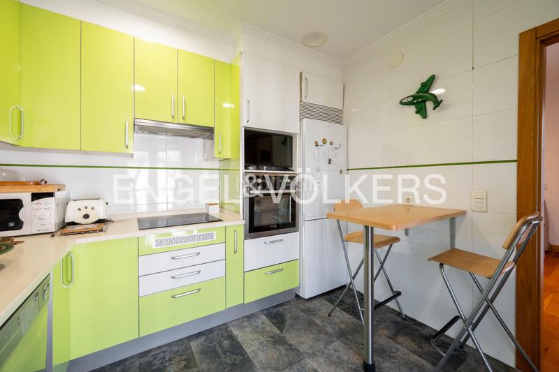 Foto c0b3b24e-8121-427f-8a08-93ab1d94b704. Piccolo appartamento con riscaldamento in Área Romántica Donostia - San Sebastián