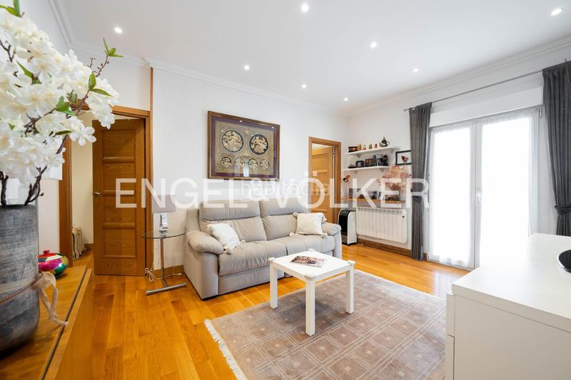 Foto f7a721f5-5a96-4eac-bfc7-3544fd1d8dff. Piccolo appartamento con riscaldamento in Área Romántica Donostia - San Sebastián