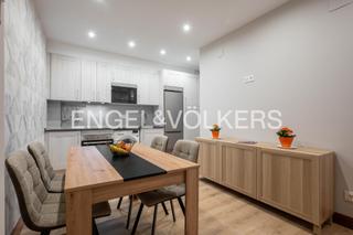 Apartament a Egia. Acogedora vivienda reformada en virgen del carmen egia