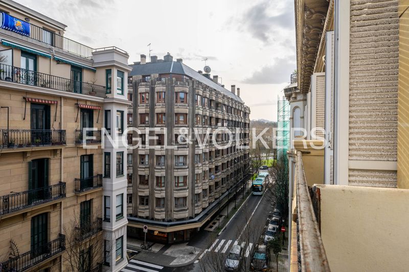 Foto 755fbe34-f7bf-495c-aa7e-6f03e2bfe52f. Pis amb calefacció a Área Romántica Donostia - San Sebastián