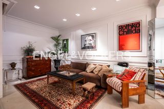 Pis  Moraza. Lujo silencioso en la calle moraza