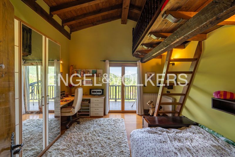 Foto fd325f85-456f-4bd7-86ec-fe8c777c92c1. Casa amb calefacció aparcament piscina a Elduain