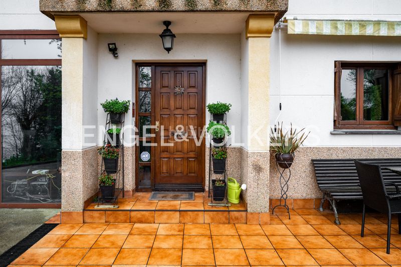 Foto 284d5843-0a05-4970-9993-fae6aa437ddb. Casa amb calefacció aparcament piscina a Lasarte - Oria