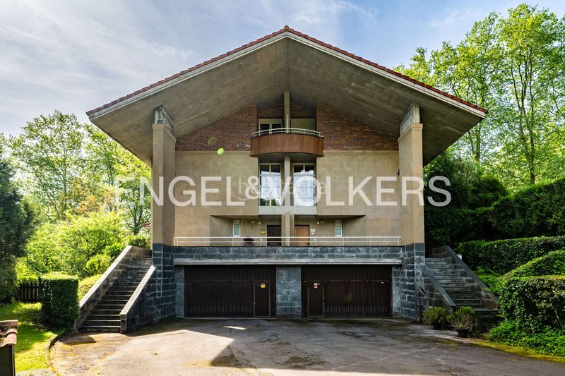 Foto a496a6fe-42bd-467f-8d59-17d238c5a27a. Maison avec chauffage parking piscine dans Hernani