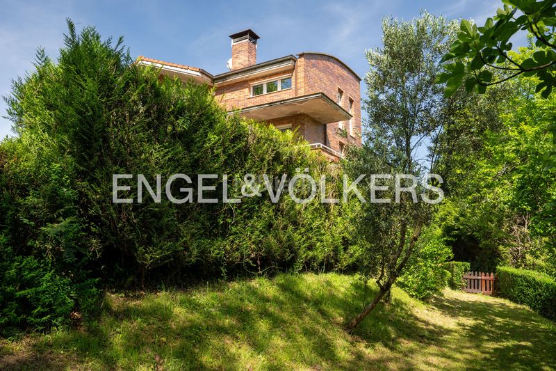 Foto e11e895e-9ece-4fa5-bd11-d5d04d153685. Casale con riscaldamento piscina in Hernani
