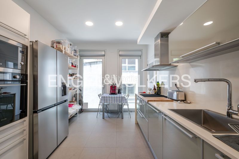 Foto 0f111321-9dd9-4621-9355-3dcfe36d2813. Dúplex amb calefacció aparcament a Área Romántica Donostia - San Sebastián