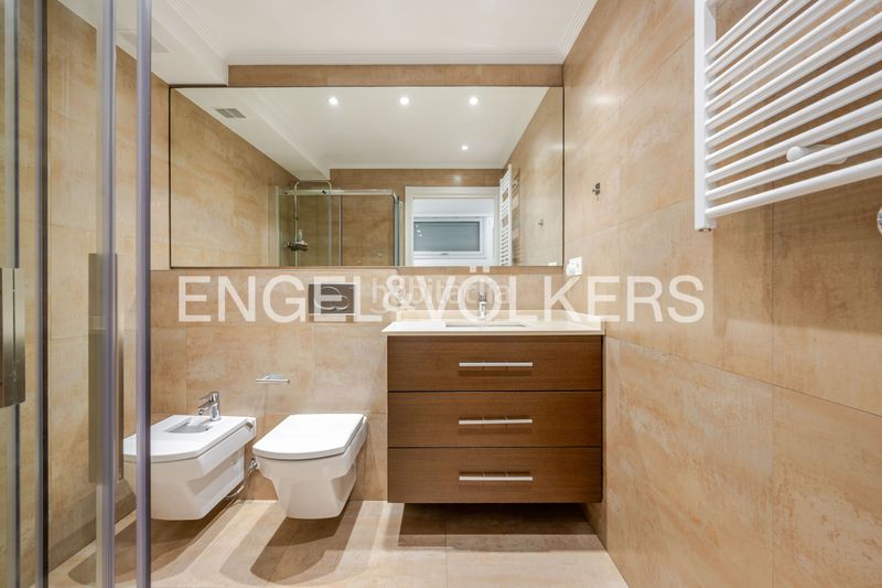 Foto b85dffe1-4eda-4783-b1b5-c14dded4d0c7. Dúplex amb calefacció aparcament a Área Romántica Donostia - San Sebastián