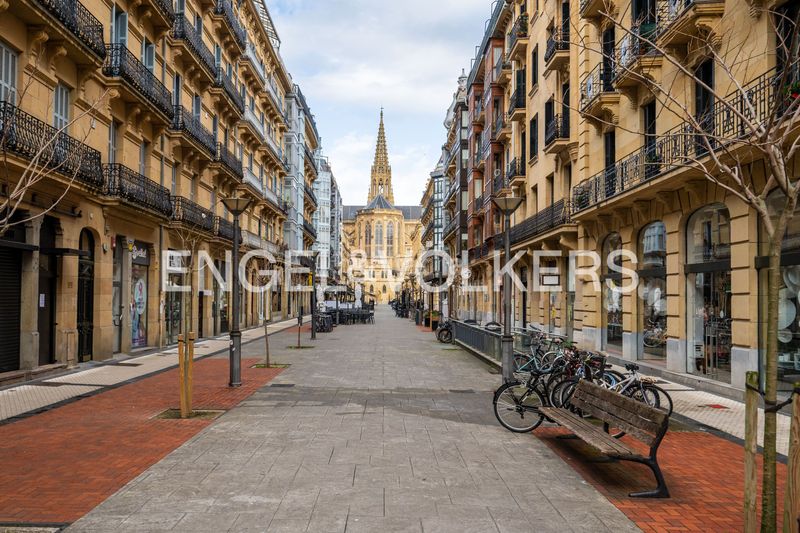 Foto c228c4b8-15ea-47d6-affd-a6a569f05050. Dúplex amb calefacció a Área Romántica Donostia - San Sebastián