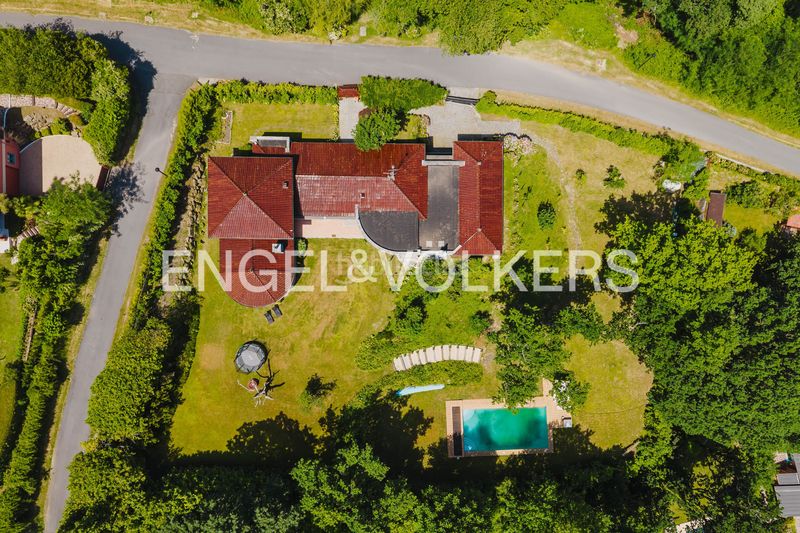 Foto 2e94df16-6154-4385-b630-a09b4b46f4e2. Casa amb calefacció aparcament piscina a Hondarribia
