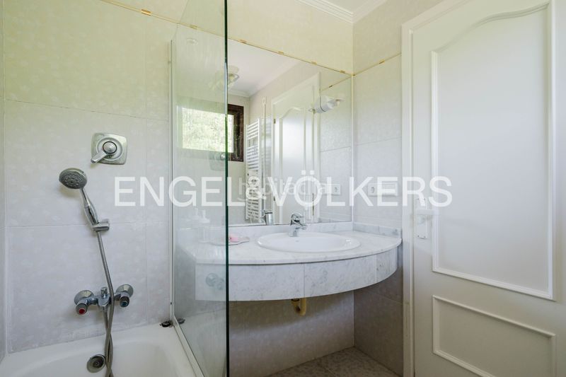 Foto 809661b0-f6ba-4b94-8525-2c5f734e5e38. Casa amb calefacció aparcament piscina a Hondarribia