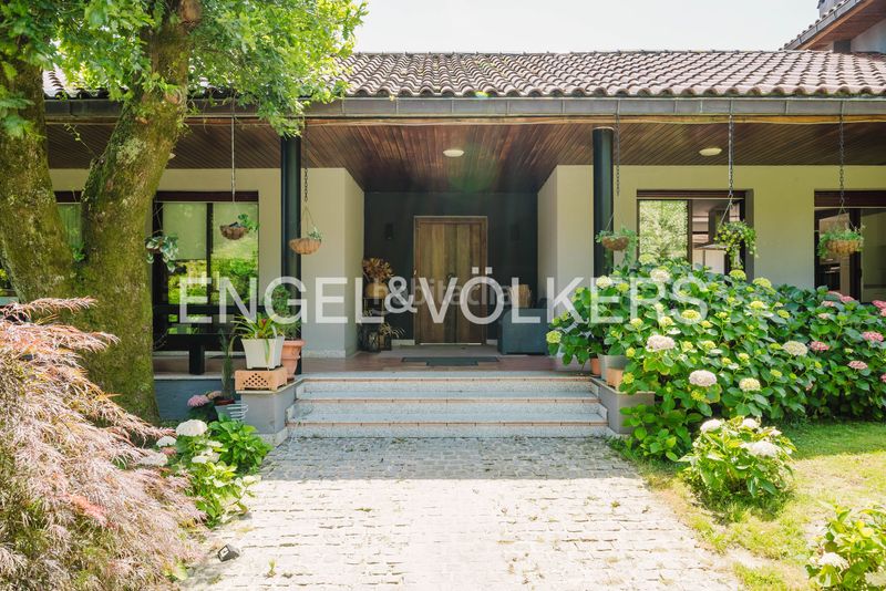 Foto ced33d15-50b5-40b1-b168-ef2e6e395384. Casa amb calefacció aparcament piscina a Hondarribia