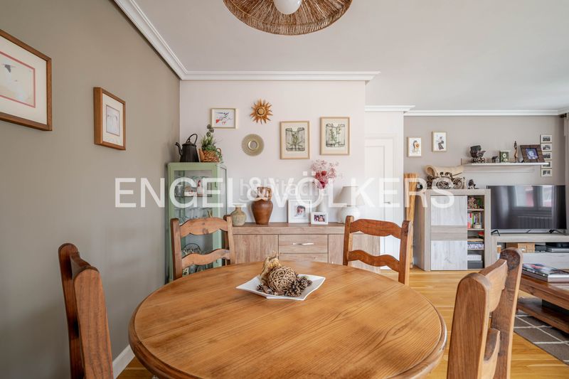 Foto 09e7e7fc-9b0f-4699-a37b-3539583466b8. Duplex avec chauffage dans Urnieta