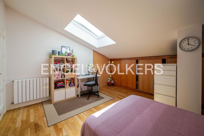 Foto 4f78d5a0-5ee8-4a81-9a87-eaae3d0bf1e5. Duplex avec chauffage dans Urnieta