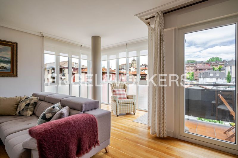 Foto 562da45d-0c3c-466e-b271-f07b4a1bff85. Duplex avec chauffage dans Urnieta