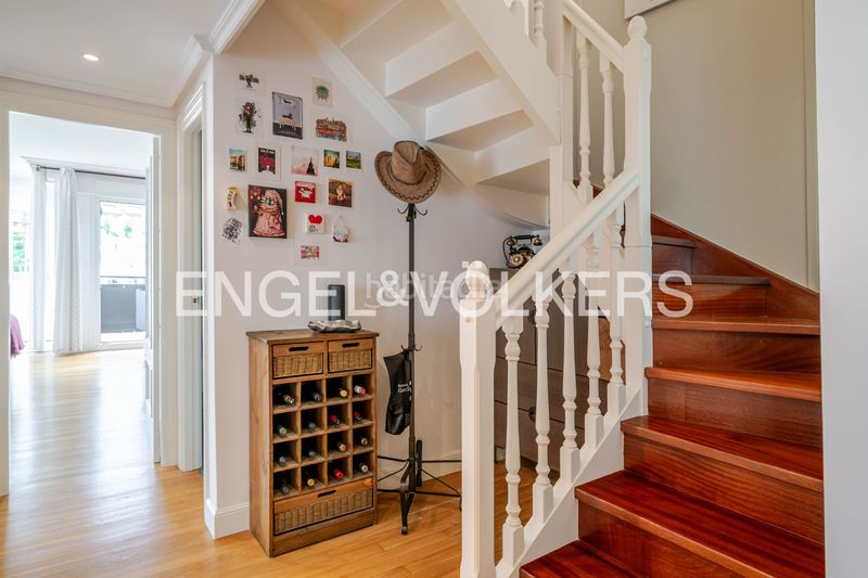 Foto 5fac0aa8-aa82-4be1-bcb0-96176070e4d3. Duplex avec chauffage dans Urnieta