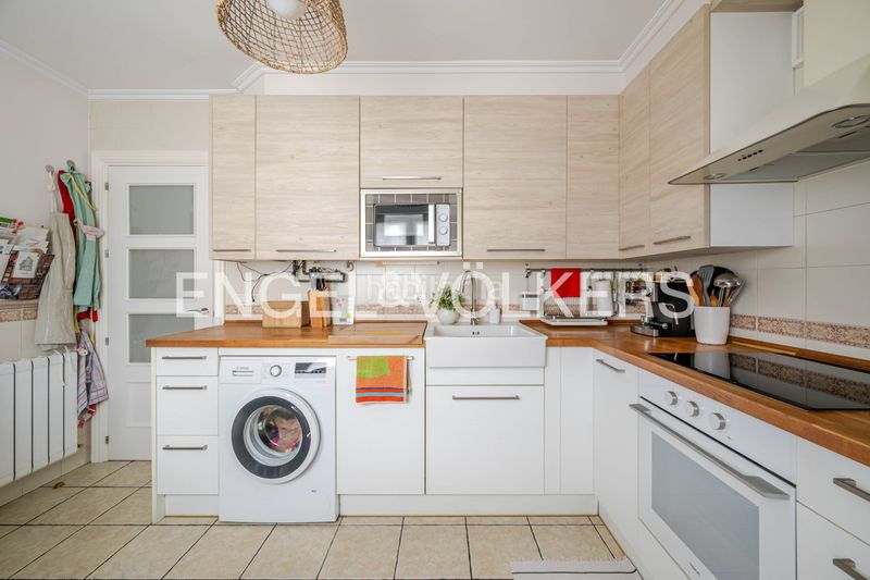 Foto 6526e2f5-0a28-480c-9a85-d1807e923700. Duplex avec chauffage dans Urnieta