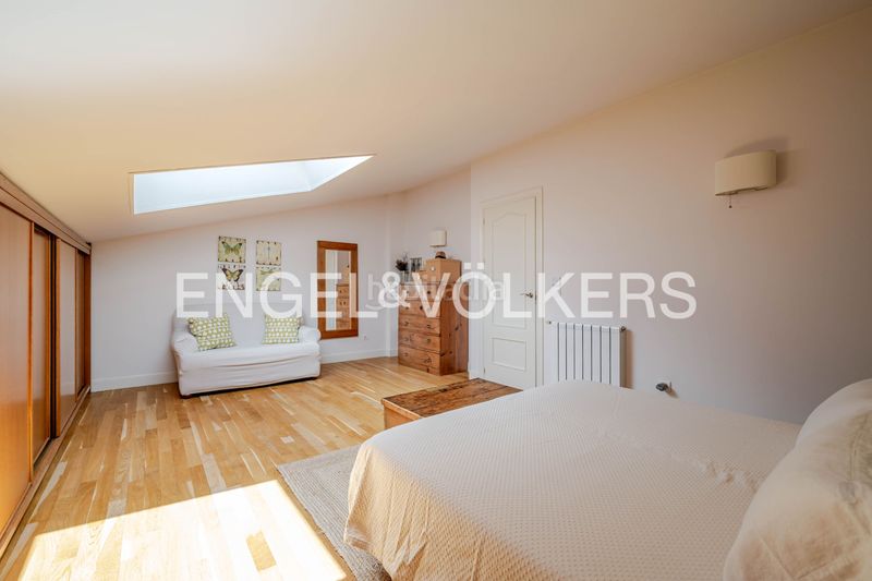 Foto a4eefa4e-8e8e-45a8-b902-7dced3a96256. Duplex avec chauffage dans Urnieta